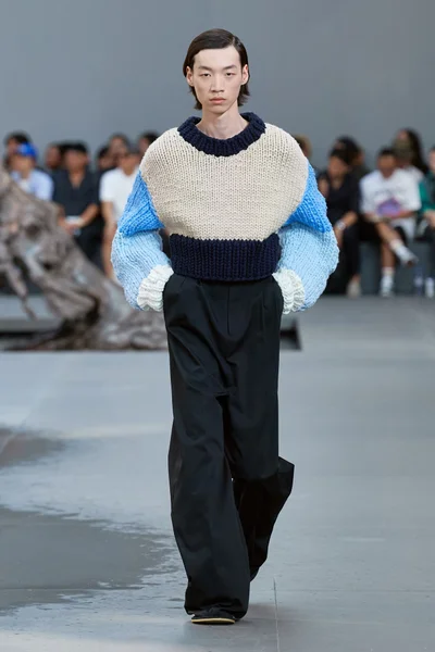 Look 43